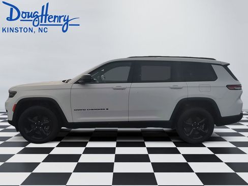 Used 2021 Jeep Grand Cherokee L Laredo AWD/4WD image 2