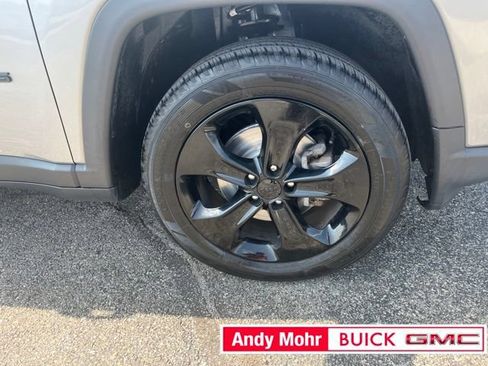 Used 2020 Jeep Compass Latitude AWD/4WD image 18