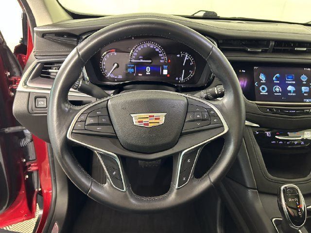 Used 2017 Cadillac XT5 Luxury AWD/4WD image 14