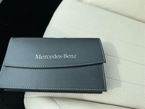 Used 2017 Mercedes-Benz E 300 4MATIC image 22