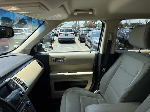 Used 2014 Ford Flex SE FWD image 16