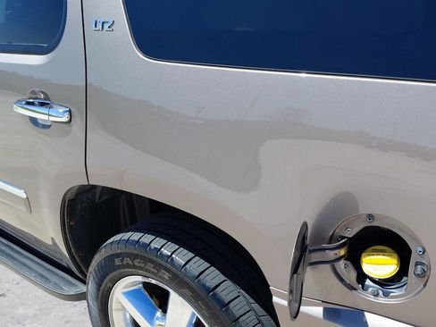 Used 2013 Chevrolet Tahoe LTZ image 25