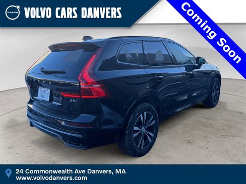 Certified 2025 Volvo XC60 B5 Core image 5