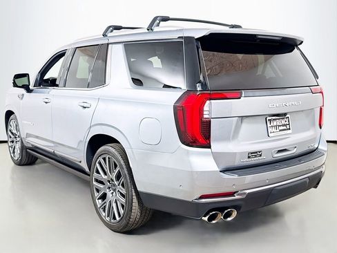 Certified 2025 GMC Yukon Denali Ultimate image 6