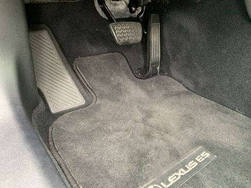 Used 2021 Lexus ES 250 w/ Premium Package image 17