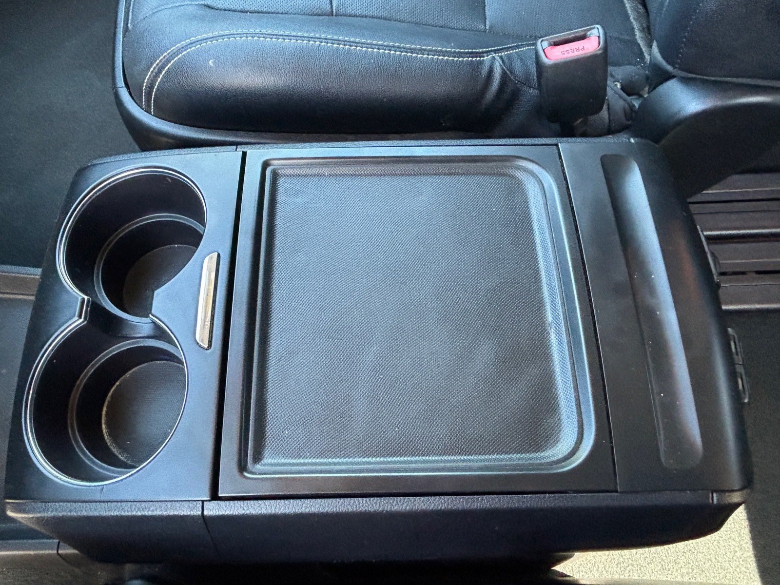 Used 2020 Toyota Sienna SE w/ Carpet Mat Package FWD image 17