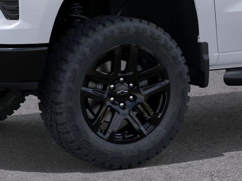 New 2026 Chevrolet Silverado 1500 Custom Trail Boss w/ LPO, Dark Essentials Package AWD/4WD image 9