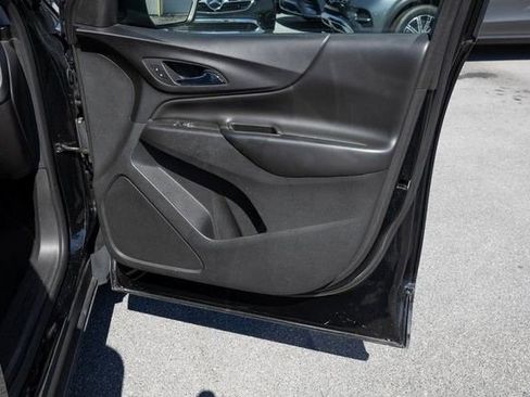 Used 2021 Chevrolet Equinox LT image 18