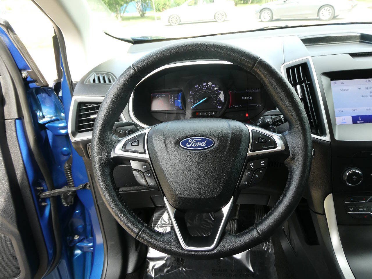 Used 2020 Ford Edge SEL w/ Convenience Package AWD/4WD image 11