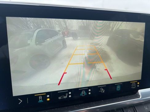 Used 2023 Chevrolet Silverado 1500 LTZ image 8