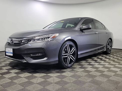 Certified 2017 Honda Accord Touring image 12