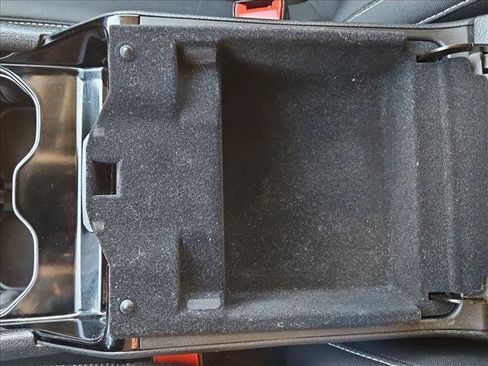 Used 2023 Jeep Grand Cherokee L Laredo image 15