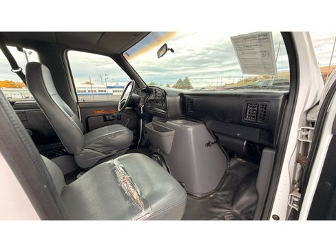Used 1994 Ford E-350 and Econoline 350 Club Wagon image 10