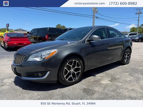 Used 2017 Buick Regal Sport Touring FWD image 5