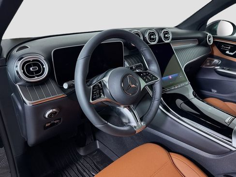 New 2026 Mercedes-Benz GLC 300 4MATIC image 9