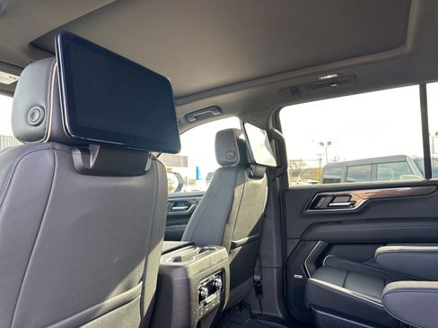 New 2026 GMC Yukon XL Elevation w/ Elevation Premium Package image 18