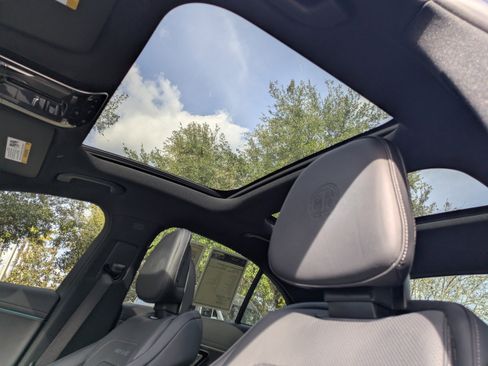 Certified 2025 Mercedes-Benz E 53 AMG e 4MATIC Sedan image 4