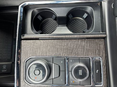 Used 2021 Ford Expedition Limited image 32