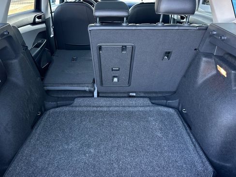 Used 2023 Volkswagen Taos SE w/ Panoramic Sunroof Package image 15