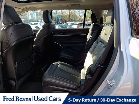 Used 2022 Jeep Grand Cherokee L Limited image 12