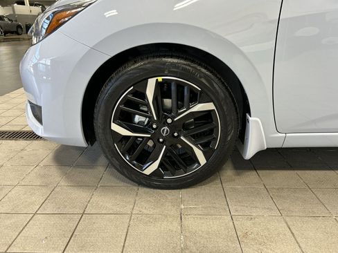 New 2025 Nissan Versa SR w/ Trunk Package image 13