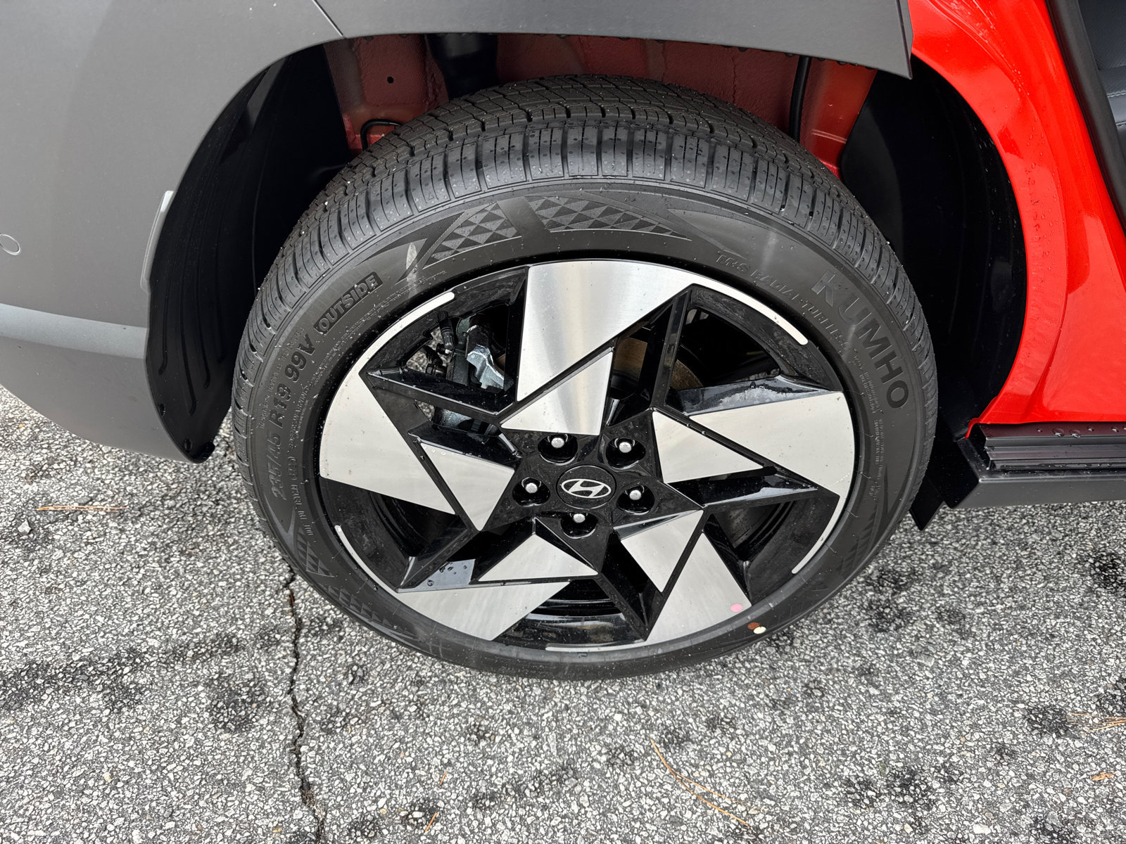New 2026 Hyundai Kona Limited FWD image 18