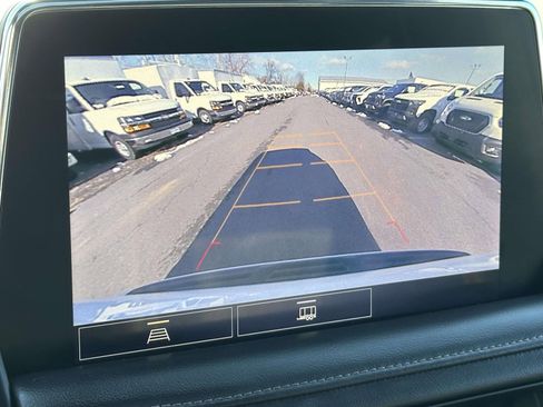 Used 2021 Chevrolet Tahoe Z71 image 11