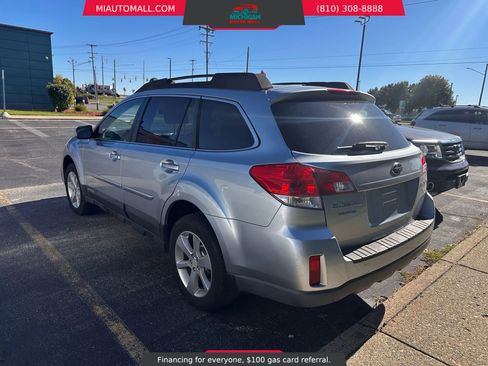 Used 2013 Subaru Outback 2.5i Premium image 3