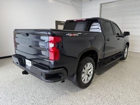 Used 2023 Chevrolet Silverado 1500 Custom AWD/4WD image 3