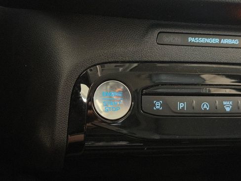 Used 2024 Ford Escape Platinum AWD/4WD image 25
