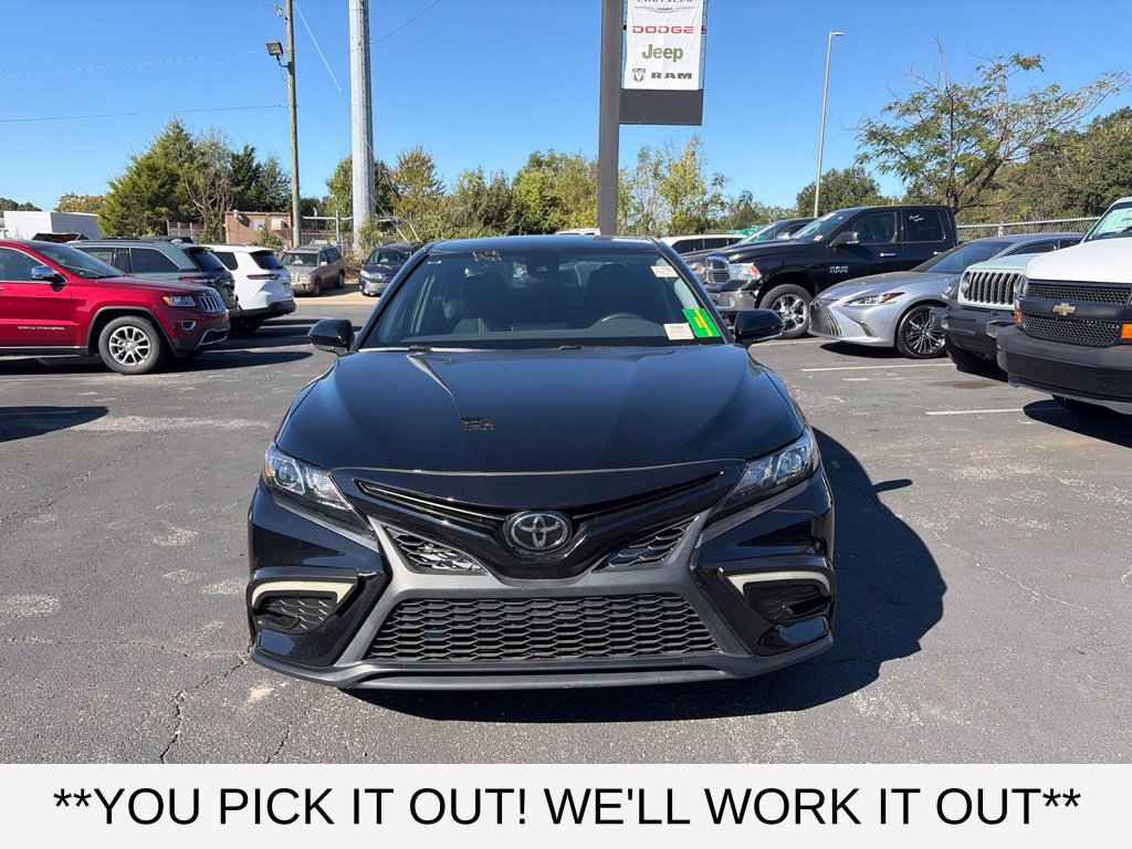 Used 2023 Toyota Camry SE FWD image 2