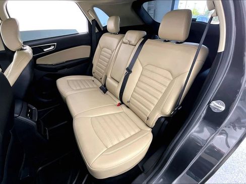 Used 2017 Ford Edge SEL w/ Equipment Group 201A FWD image 32