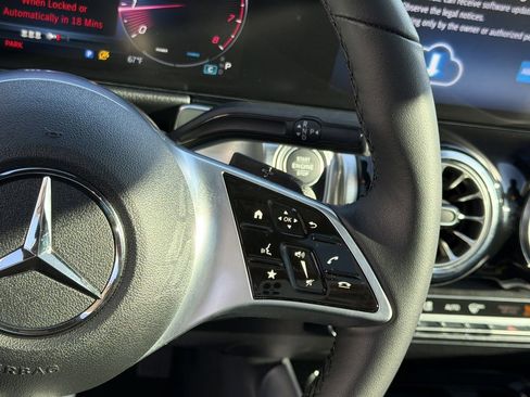 Certified 2026 Mercedes-Benz GLB 250 4MATIC image 25