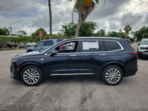 Used 2021 Cadillac XT6 Premium Luxury FWD image 9