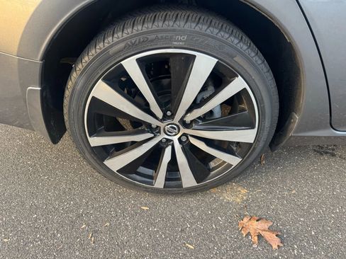 Used 2019 Nissan Altima 2.5 SR image 12