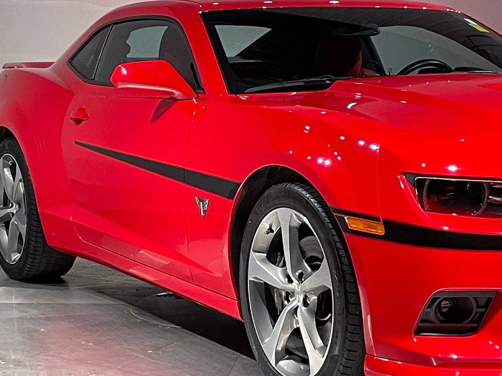 Used 2015 Chevrolet Camaro SS w/ Commemorative Special Edition RWD image 8