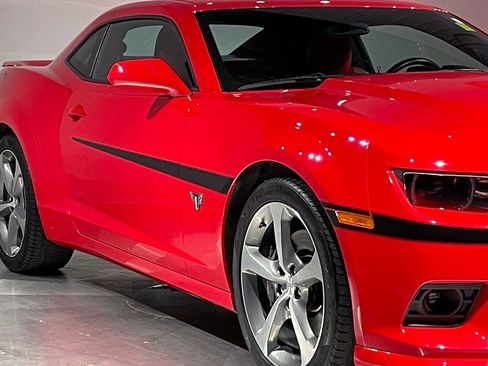 Used 2015 Chevrolet Camaro SS w/ Commemorative Special Edition RWD image 8