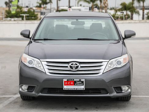 Used 2012 Toyota Avalon FWD image 3