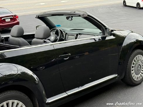 Used 2014 Volkswagen Beetle 1.8T image 41