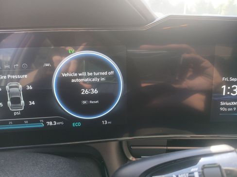 New 2025 Hyundai Elantra Limited image 21