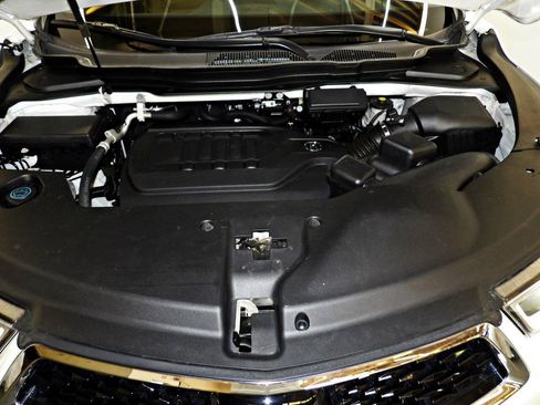 Used 2018 Acura MDX w/ Advance Package AWD/4WD image 25