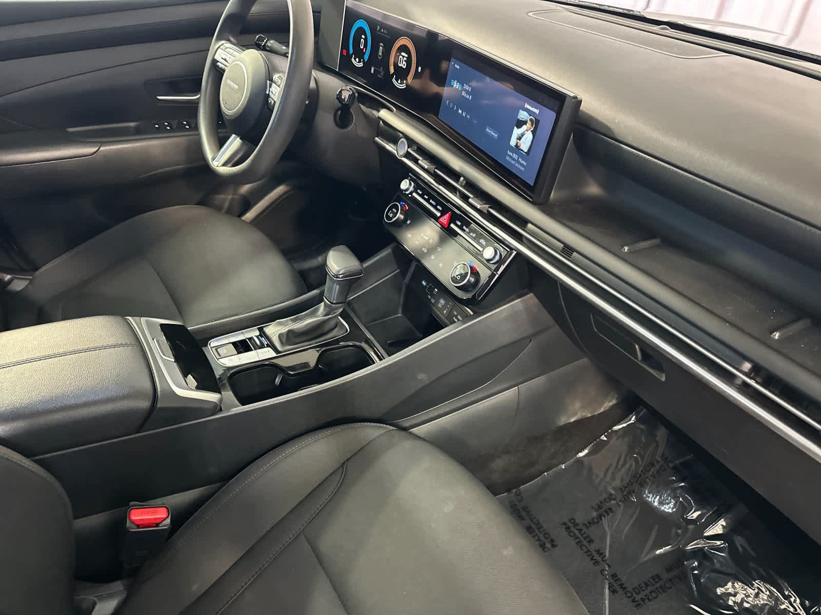 Used 2025 Hyundai Tucson SEL FWD image 17
