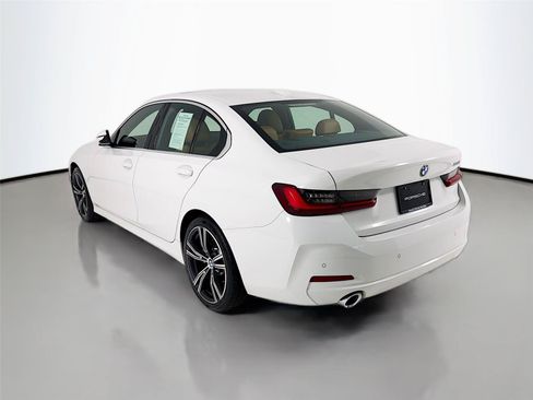 Used 2024 BMW 330i Sedan w/ Premium Package RWD image 3