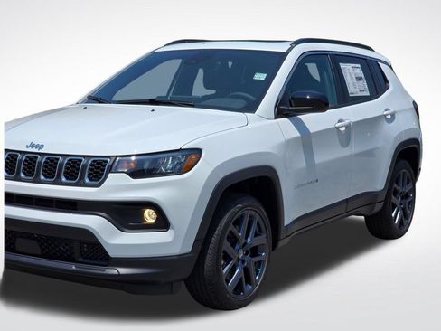New 2026 Jeep Compass Latitude AWD/4WD image 42