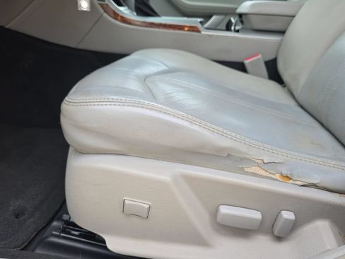 Used 2011 Cadillac CTS Luxury RWD image 29