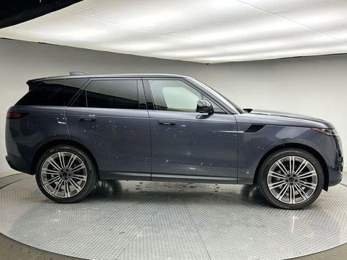 New 2026 Land Rover Range Rover Sport SE AWD/4WD image 12