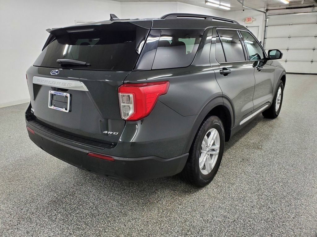 Used 2023 Ford Explorer XLT AWD/4WD image 4