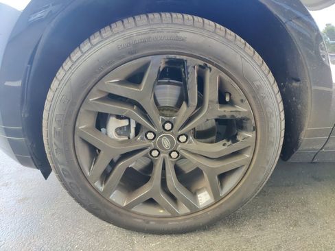 Used 2023 Land Rover Range Rover Evoque R-Dynamic S image 5