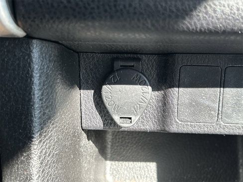 Used 2019 Toyota Corolla L image 23