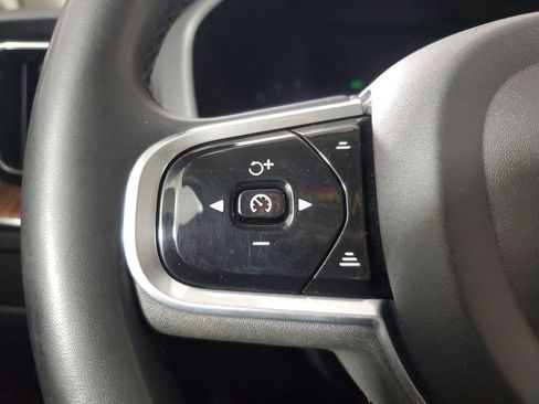 Certified 2023 Volvo XC60 B5 Plus w/ Climate Package image 27